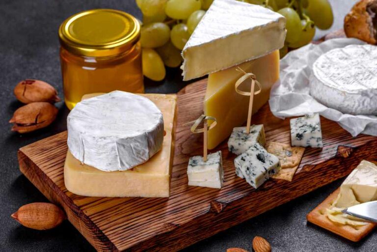 Étiquette de fromage : quel support selon l&rsquo;affinage